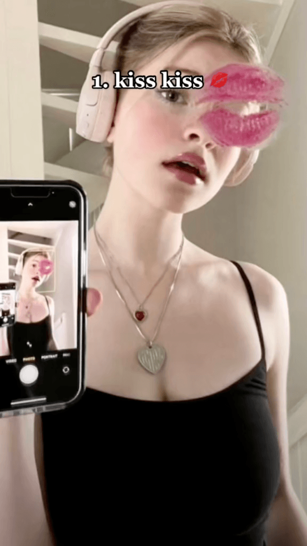kiss kiss ๐_1